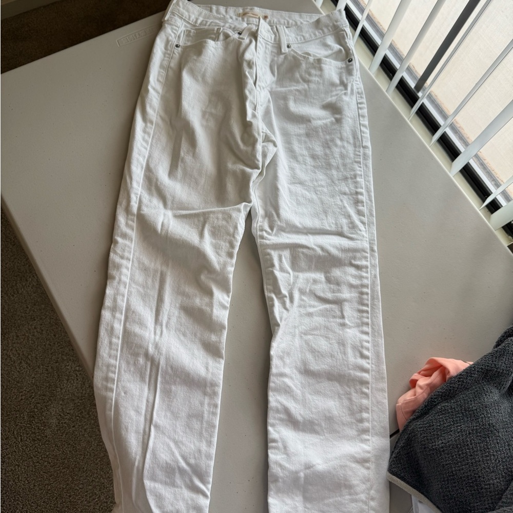 Women’s Levi high waist classic straight White Jeans